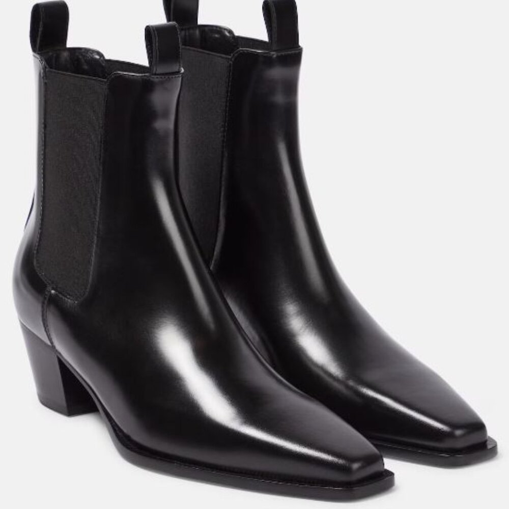 Toteme NWB City Boot Leather size 38. Never worn.